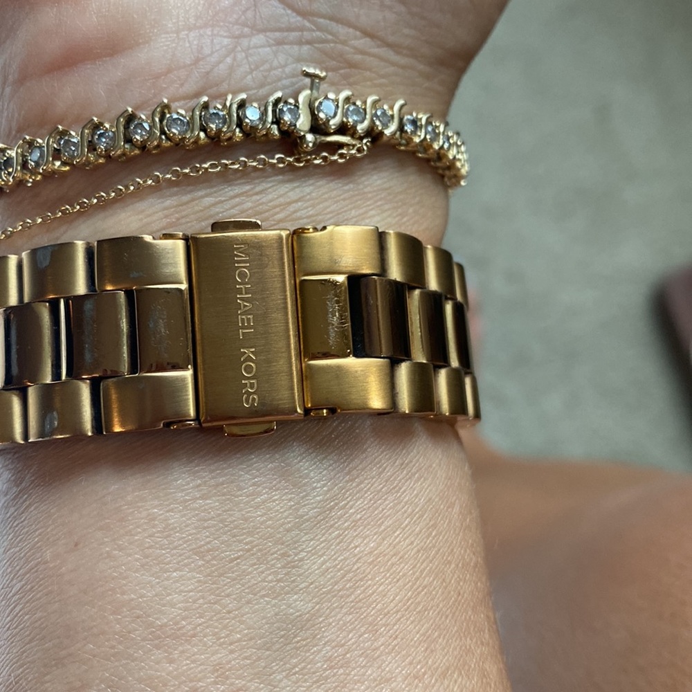 Michael Kors Rose Gold watch - Picture 3 of 3